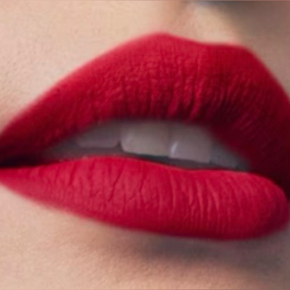 Fenty Beauty Fenty Icon Velvet Liquid Lipstick in 01 The MVP - Picture 2 of 4